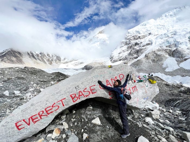 Everest base camp trekking in spring