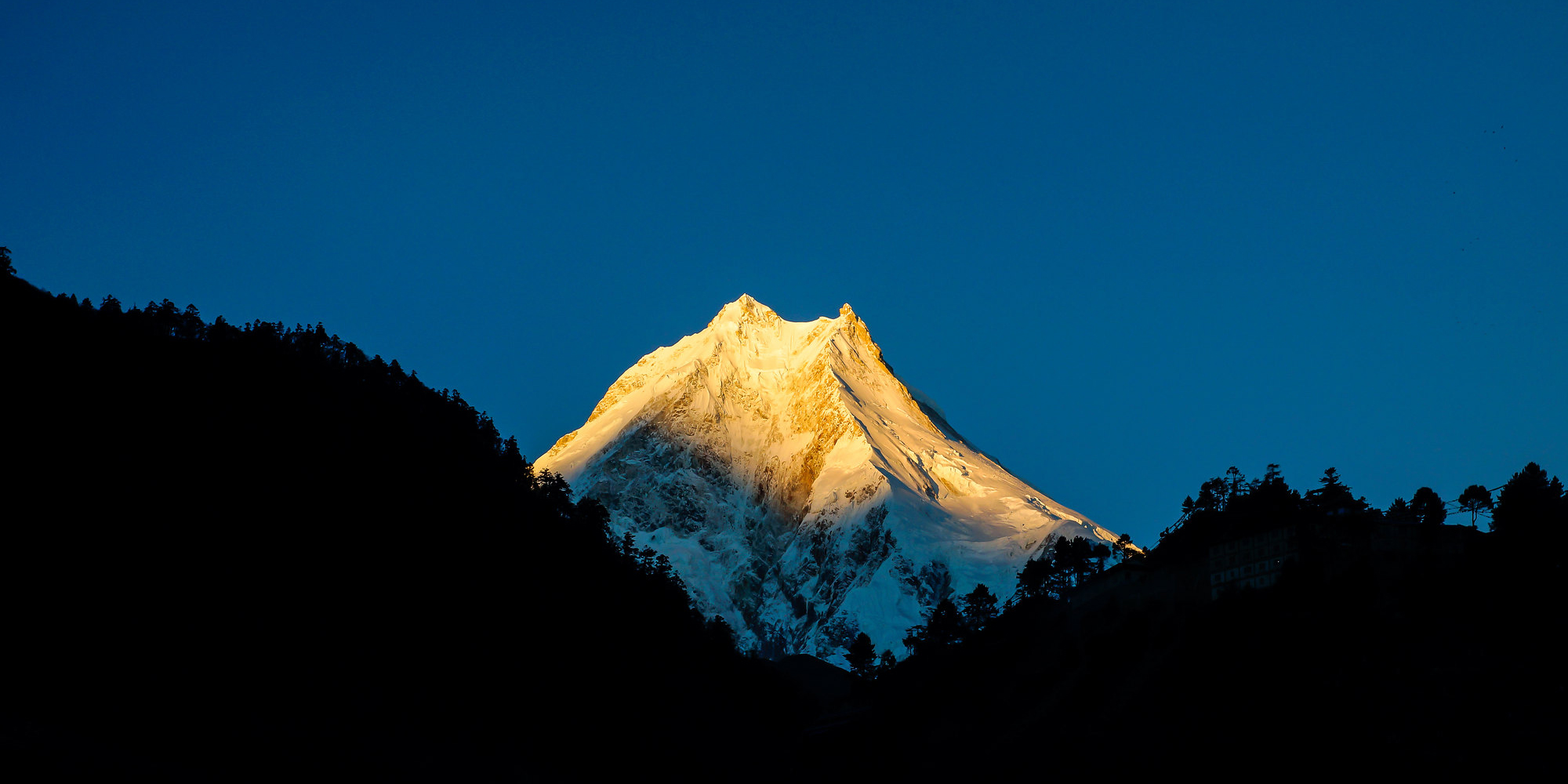 Manaslu Circuit Trek in Autumn